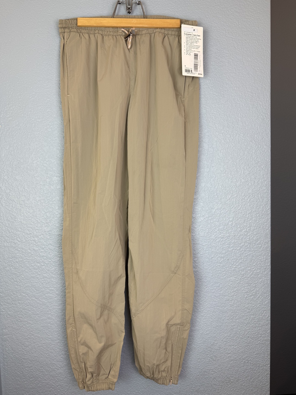 Lululemon Evergreen Track Pant Womens 8 High Rise Water Repellent Windproof Pant